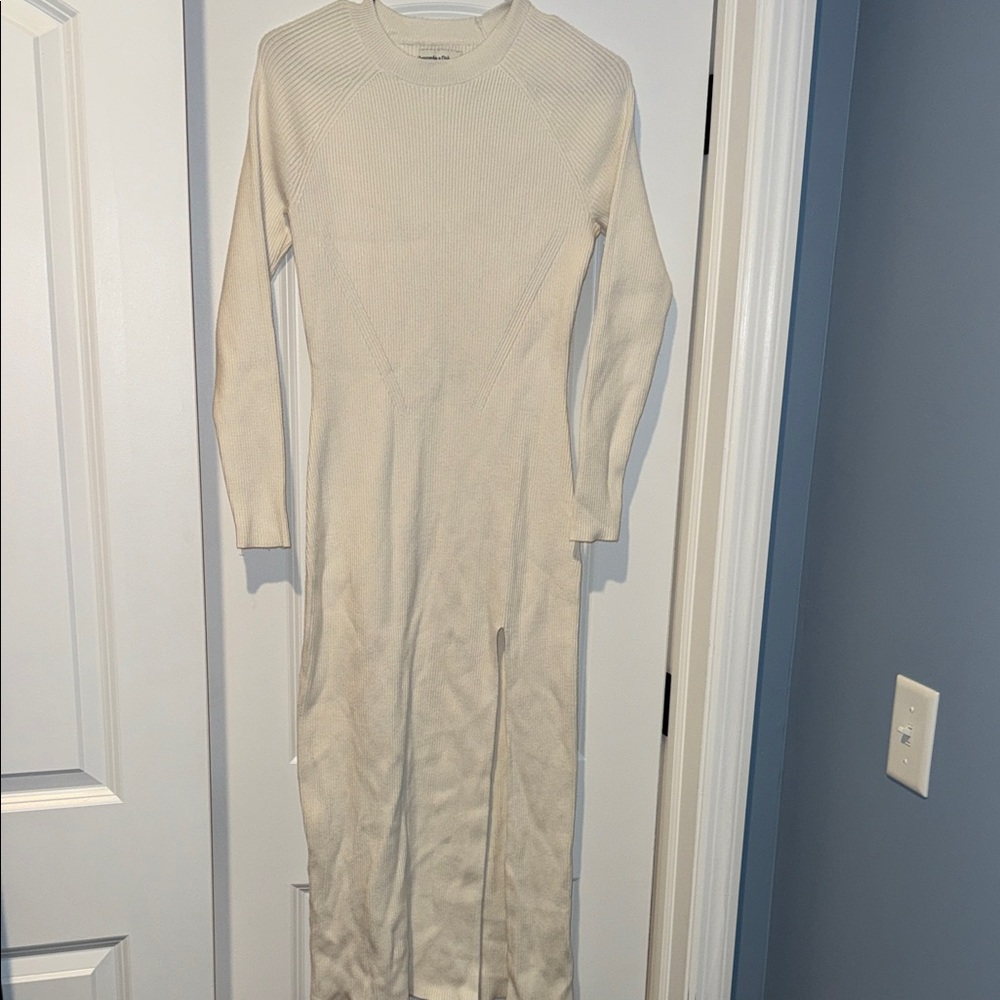 Abercrombie slit maxi sweater dress